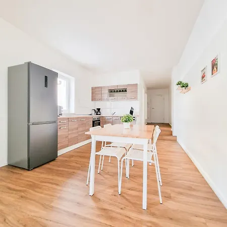 Raj Living - 2 - Terrace - 25 Min To Messe Dus Apartment *