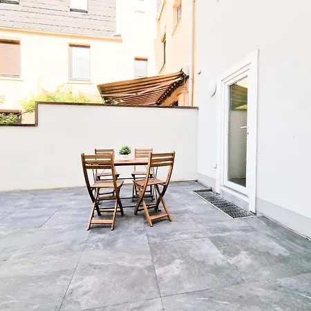 Raj Living - 2 - Terrace - 25 Min To Messe Dus Apartment *